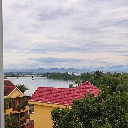 Purple Hue - Charming Riverside ภายนอก รูปภาพ