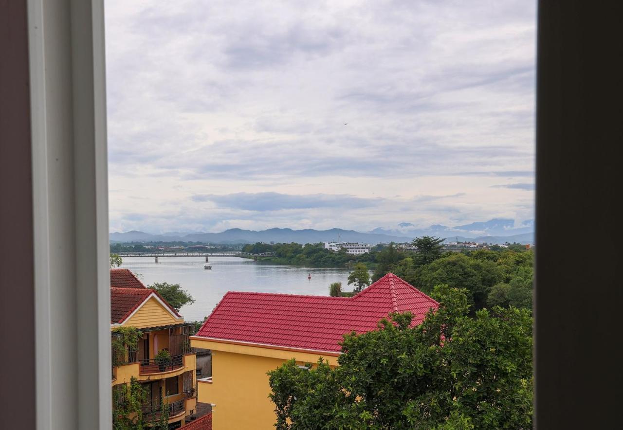 Purple Hue - Charming Riverside ภายนอก รูปภาพ